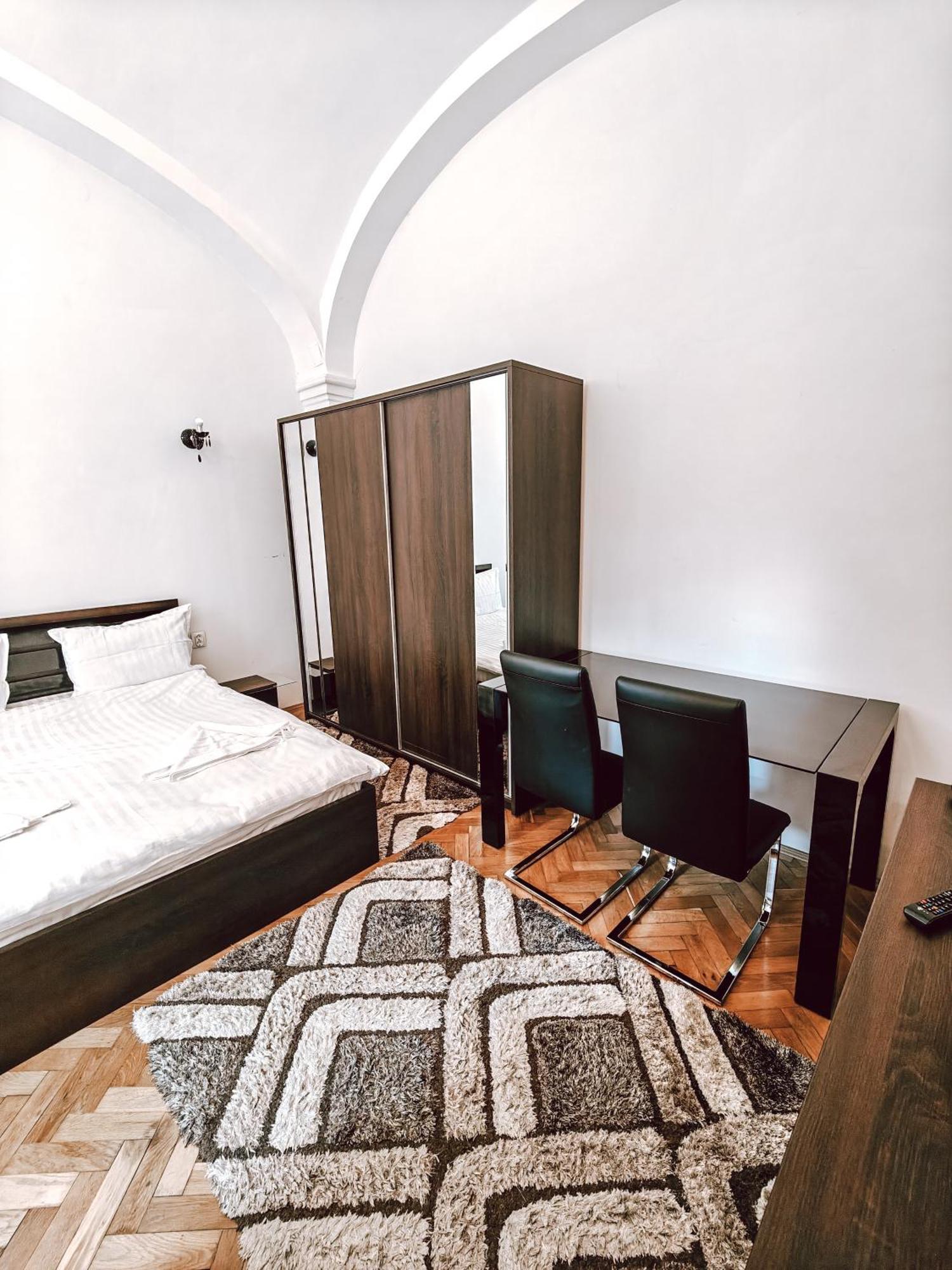 Berindei Studio - City Center - Private Parking Клуж-Напока Екстериор снимка