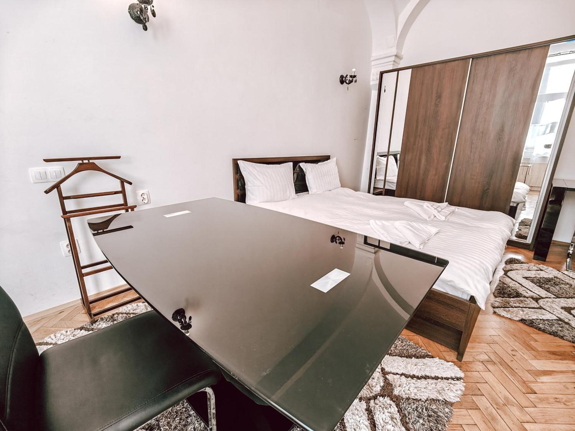 Berindei Studio - City Center - Private Parking Клуж-Напока Екстериор снимка