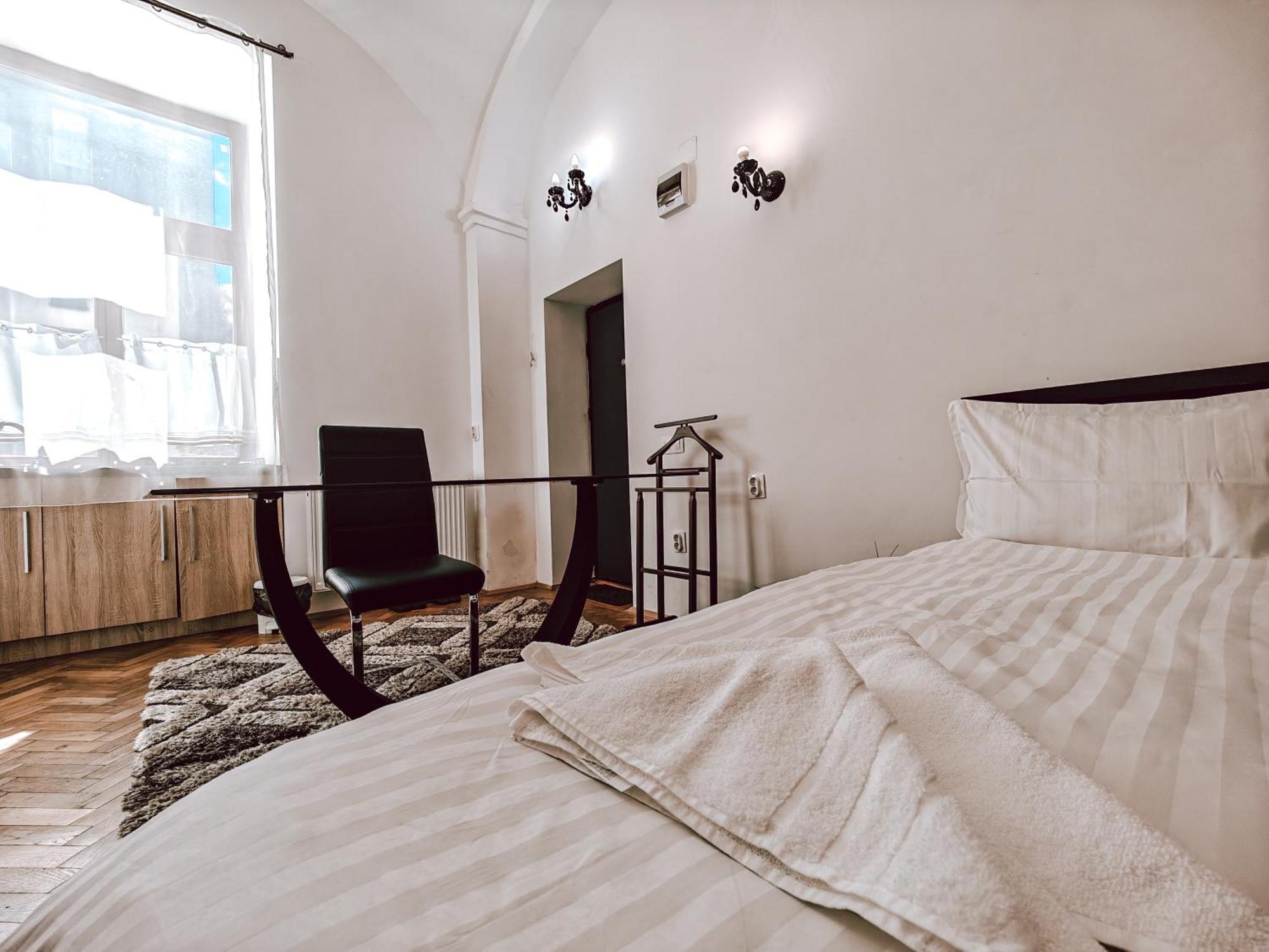Berindei Studio - City Center - Private Parking Клуж-Напока Екстериор снимка