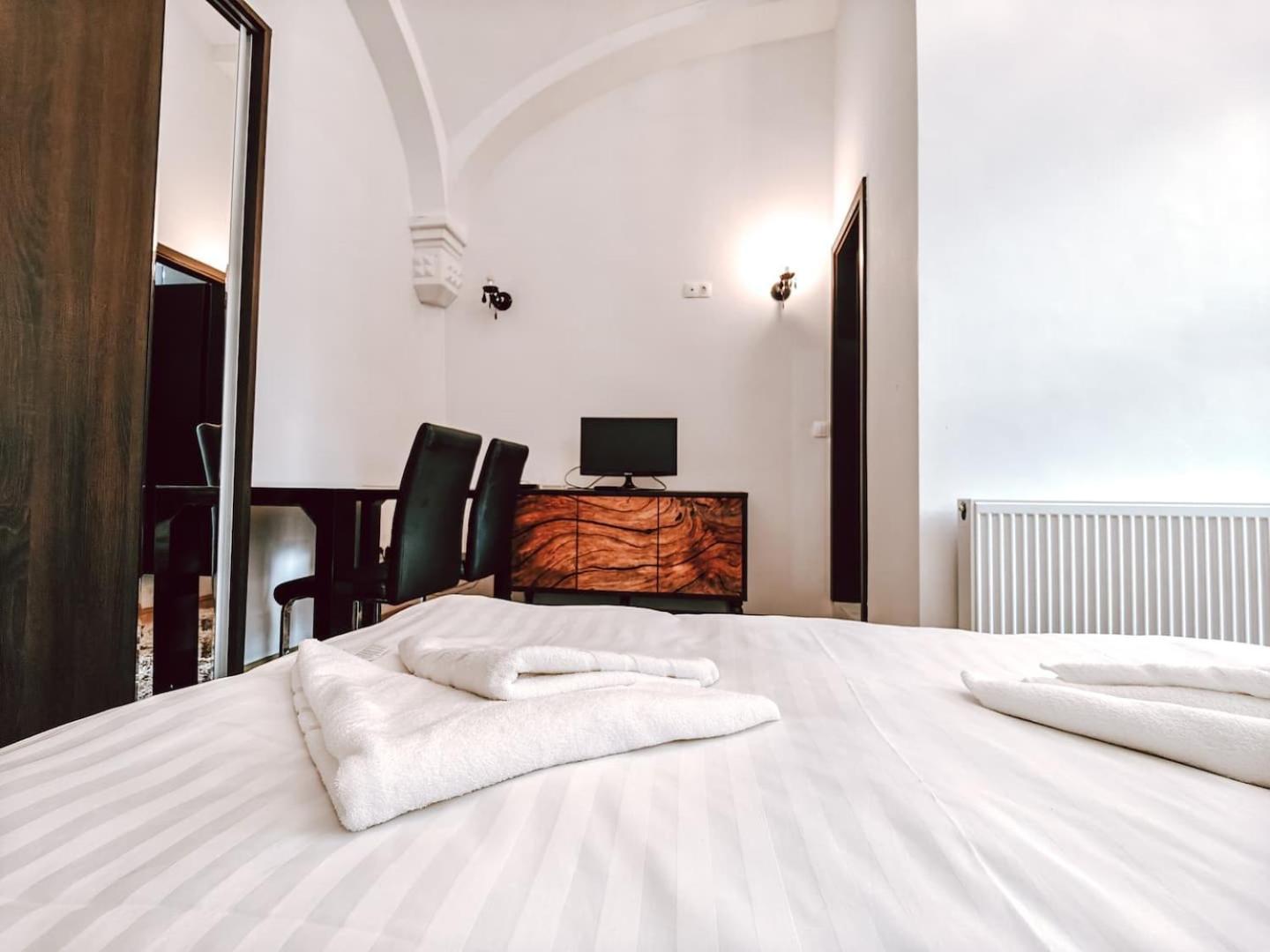 Berindei Studio - City Center - Private Parking Клуж-Напока Екстериор снимка